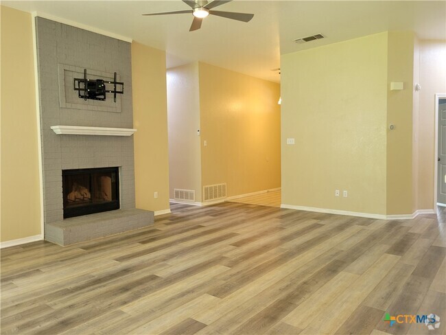 Building Photo - 1104 Lambrusco Dr Rental