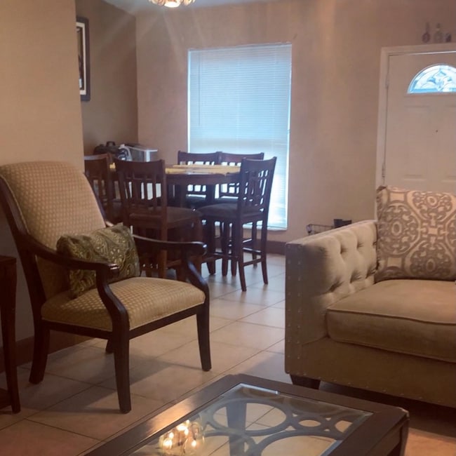 Photo - 2324 Peppermill Rd