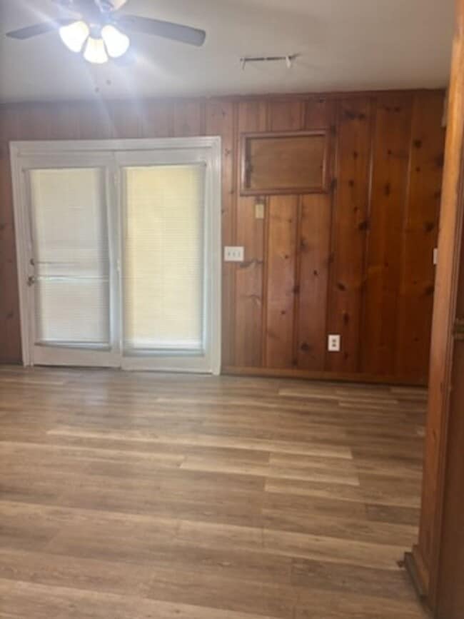 Photo - 1527 Maria Dr