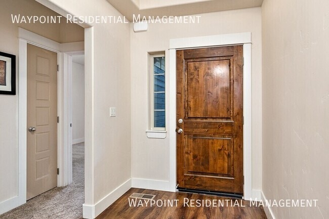 Photo - 2686 Vallin Ave N