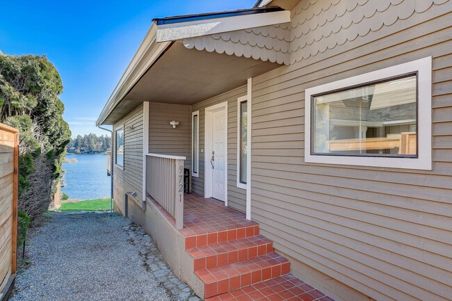 Photo - a07-2025 Unit 9721 Upper plus garage