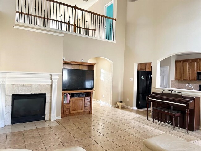 Building Photo - 3723 Tumbling Falls Dr Rental