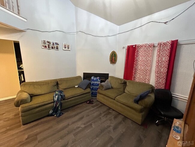 Photo - 146 Sandford St
