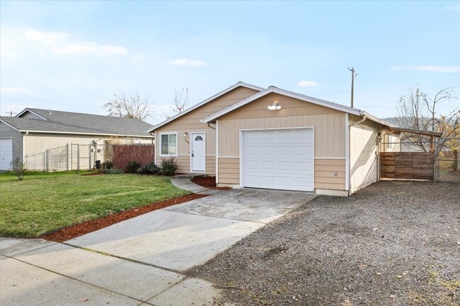 Photo - 106 N Buchanan Ave