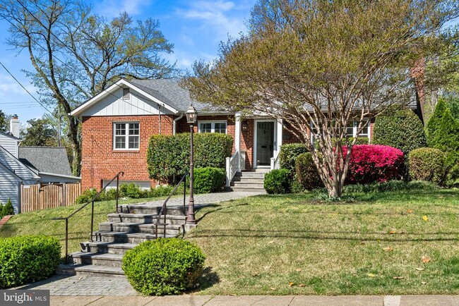 Photo - 2718 S June St