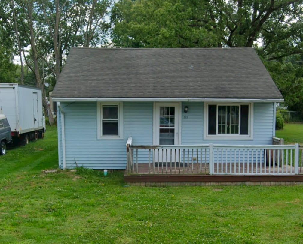 Has ramp - 313 Hensley Ave