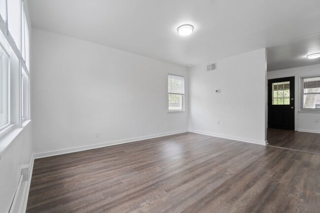 Photo - 66 Midland Heights Cir