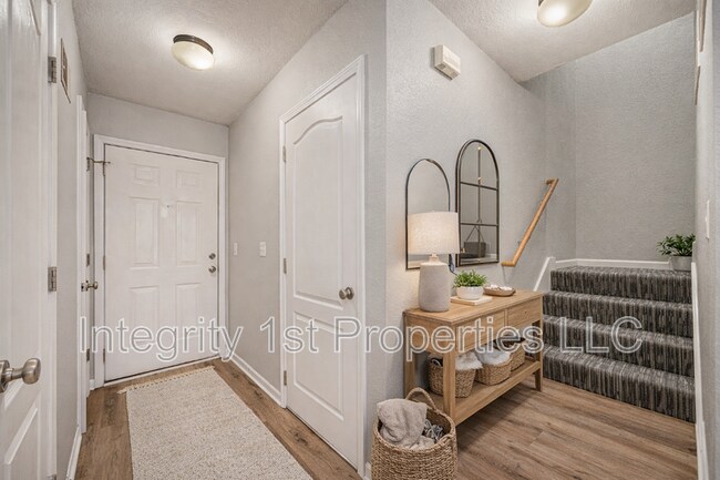 Photo - 5941 NW 91st St Unit 5945