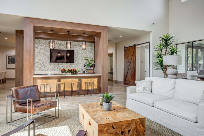 Building Photo - Hilltop at Shavano