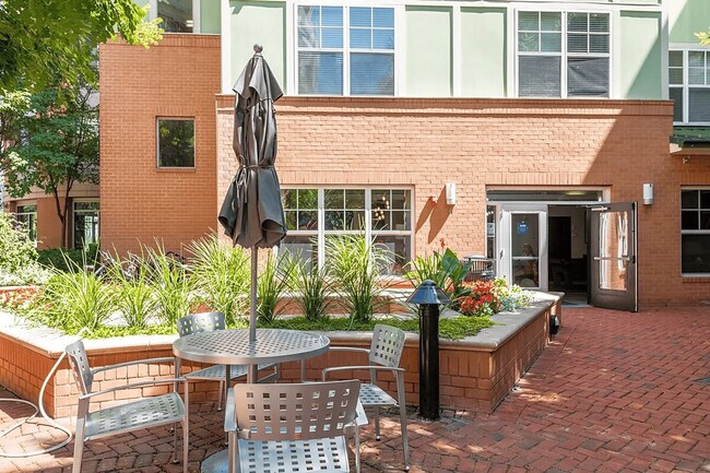 Photo - 909 Usher St Unidad ID1395348P