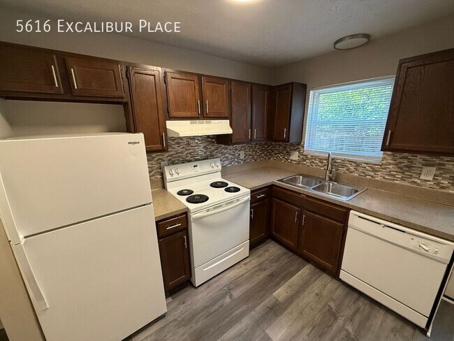 Photo - 5616 Excalibur Pl