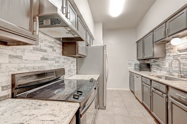 Photo - 3780 Tanglewilde St Unit 604