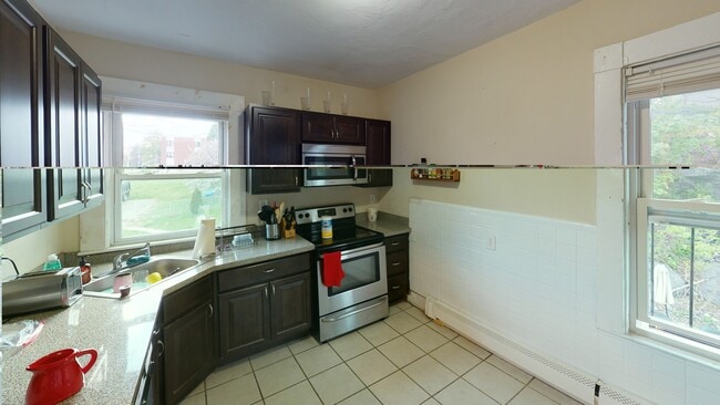 Building Photo - 96 Chestnut Hill Ave Unit 73