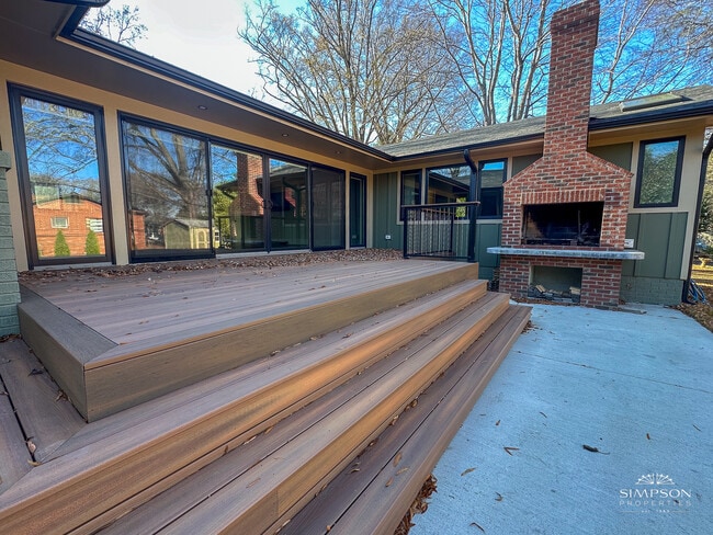 Photo - 1943 Townsend Ave