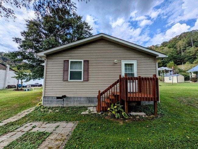 Photo - 34 Blackstone Ln