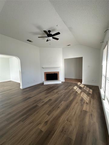 Photo - 2006 Oakglen Dr