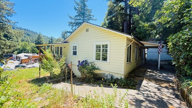 Building Photo - 13024 Pine St Rental