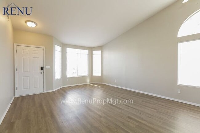 Photo - AVAILABLE NOW!! NO APP FEE!!