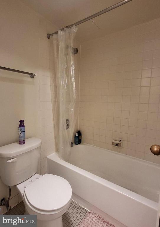 Photo - 2020 Walnut St Unidad 24M