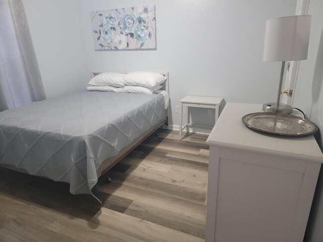 Photo - 14 Heritage Village Ln