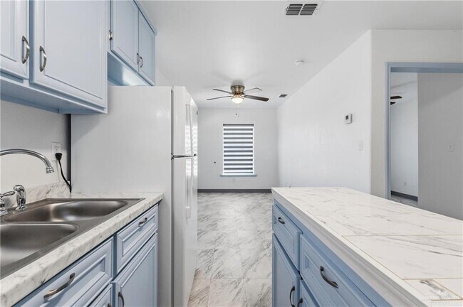 Photo - 14 Ash St Unit C