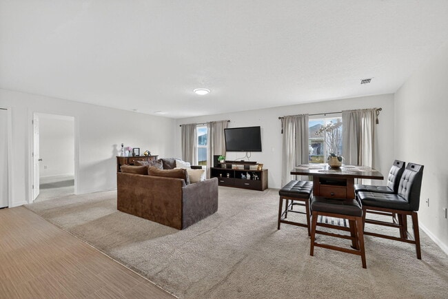 Photo - 644 SW Hoffenberg Ave