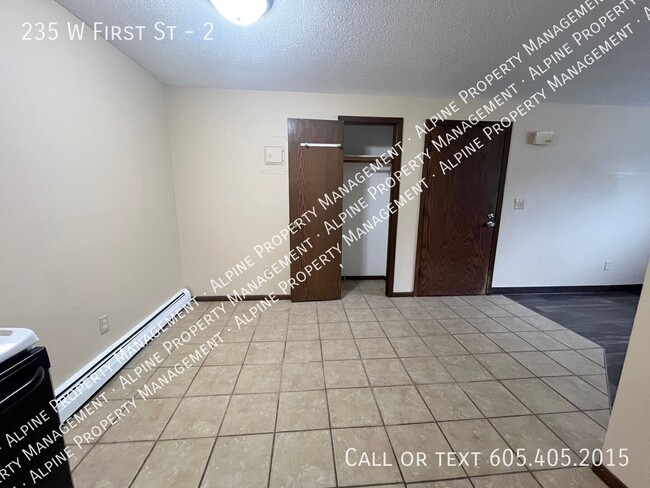Photo - 235 W 1st St Unit 2