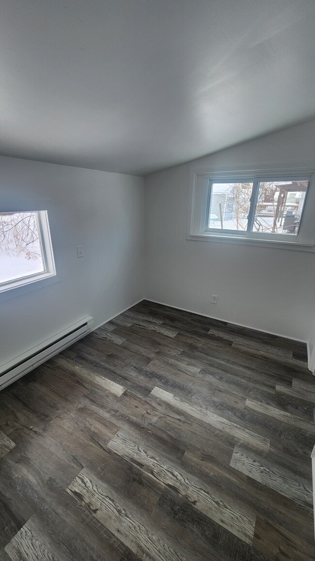 Photo - 32 E 2nd St Unit Lower side