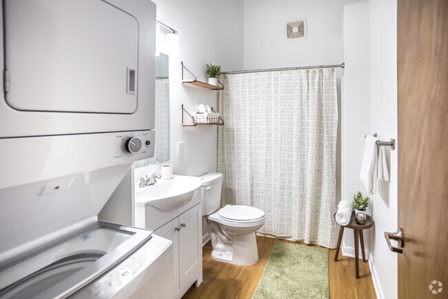 0 BR, 1 BA - 365SF