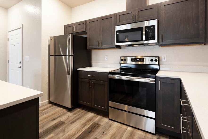3BR, 2BA - 1456SF - Kitchen