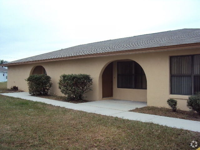 Building Photo - Duplex in Poinciana Rental