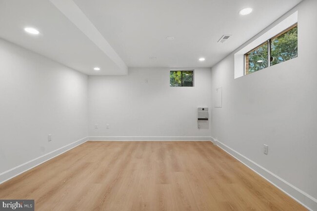 Photo - 8728 Old Courthouse Rd