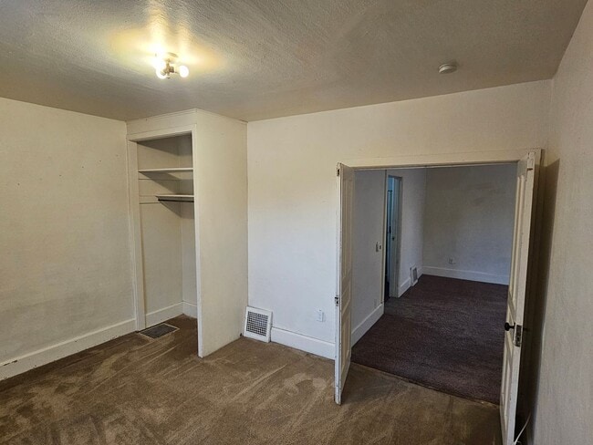 Photo - 905 S 21st St Unit Upper