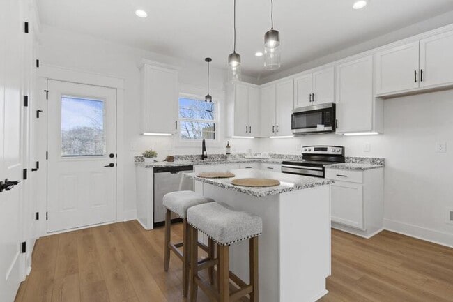 Photo - 41 W High St Unit #D7