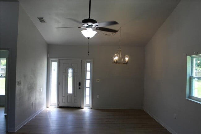 Photo - 11413 Pruett Rd
