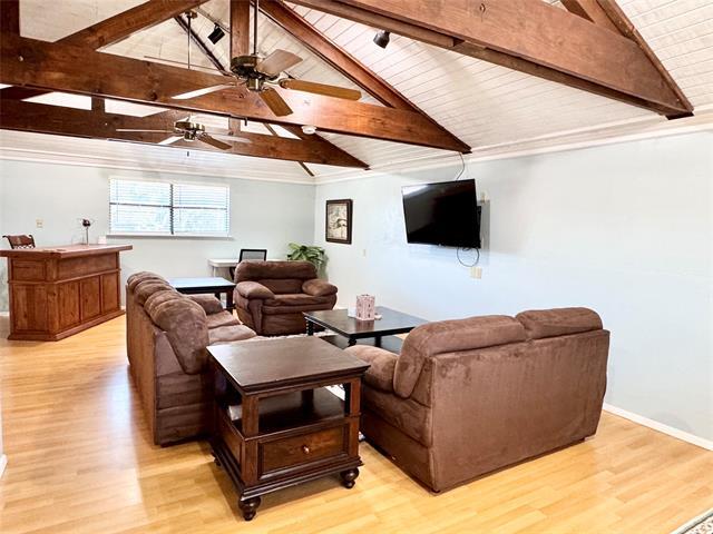 Photo - 1901 Adams Ln