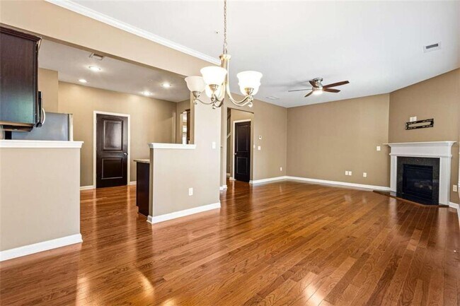 Photo - 3378 Vintage Cir SE