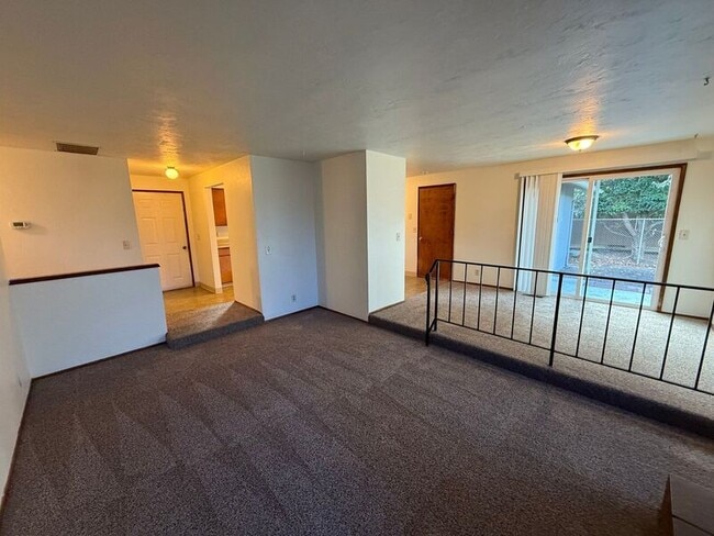 Photo - 2907 Moraga Ave SE