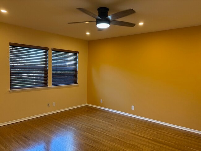 Photo - 5874 Bowcroft St Unit 2