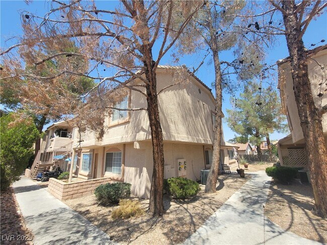Photo - 1608 N Torrey Pines Dr Condo Unit 103