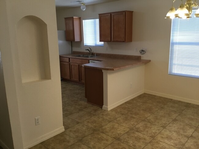 Photo - 1740 Sierra Norte Loop NE