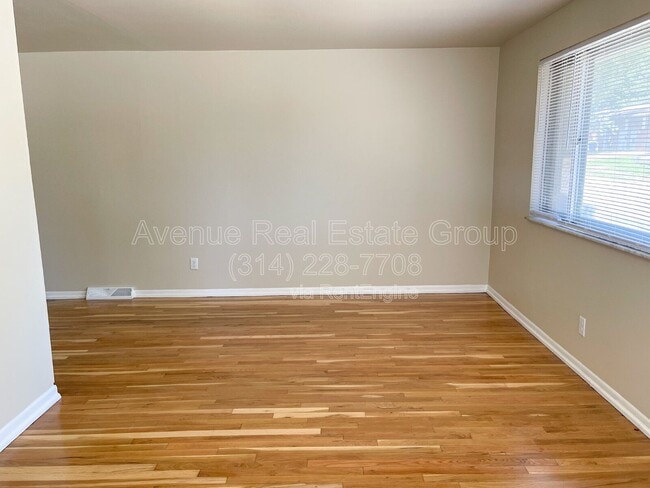 Photo - 4081 Esseldale Dr