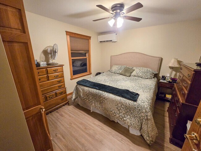 Photo - 145 Knight Ln