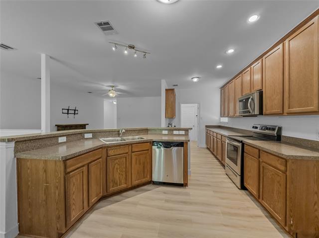 Photo - 138 Lipan St
