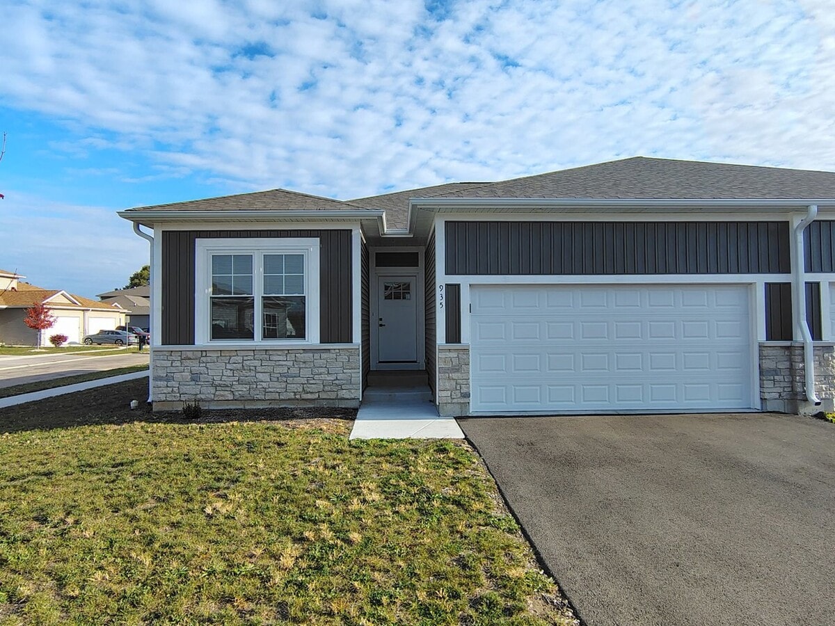 Photo - 935 Partridge Cir