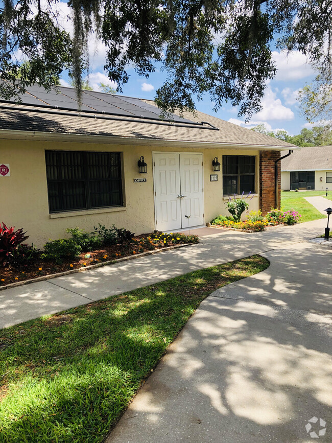 Building Photo - Forest Oaks Villas 55+ Rental