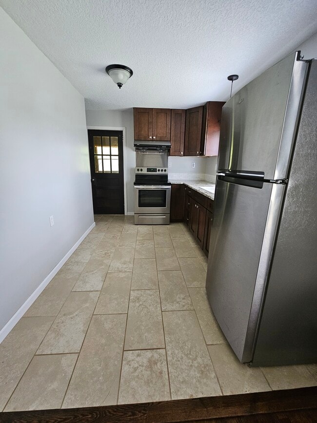 Photo - 2085 King Rd