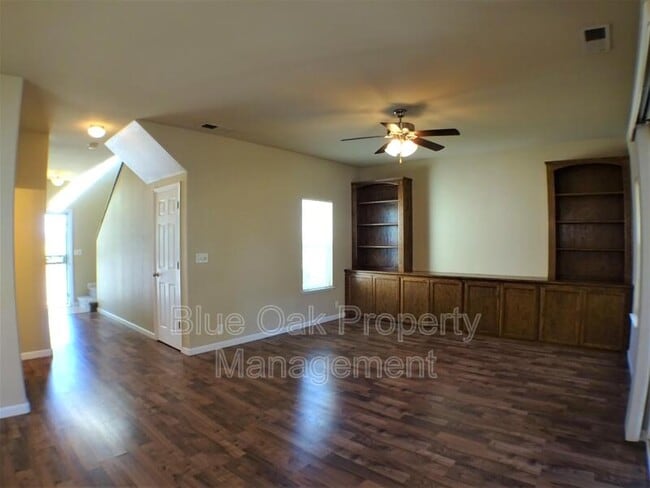 Photo - 573 E Eaton Rd