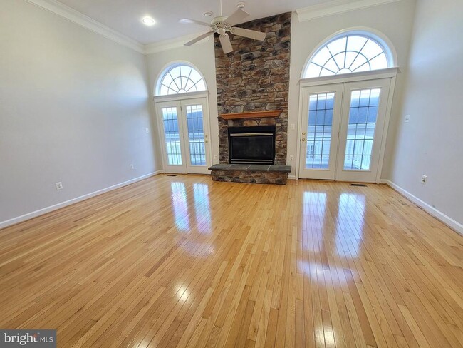 Photo - 3618 Sprigg St S