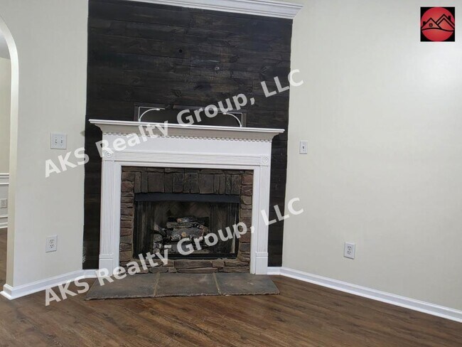 Photo - 6116 Townley Way